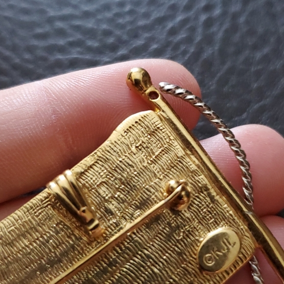 VTG Kenneth Jay Lane flag brooch/pendant - Picture 7 of 7